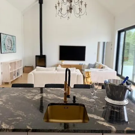 Ibiza فيلة Miechów